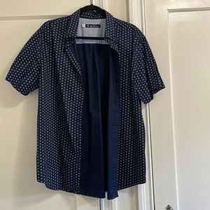 Short sleeve casual dress shirt
